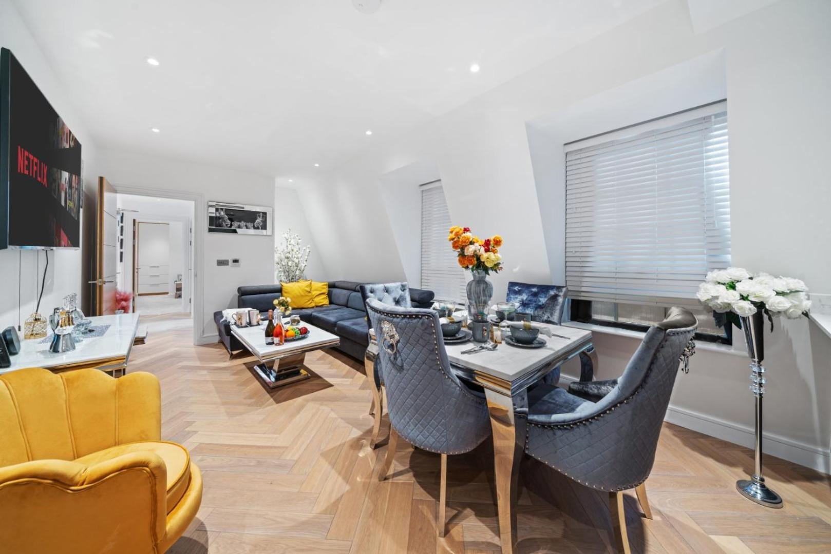 Stunning 1-Bedroom Penthouse In Marble Arch 72 Londra Exterior foto